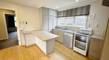HALSWELL - 3 BEDROOM TIDY AND FULLY INSULATED HOME, PET NEGOTIABLE - Photo 3