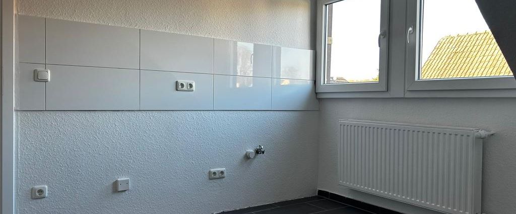 Cozy 3-room attic apartment available immediately in Wengern. - Foto 1