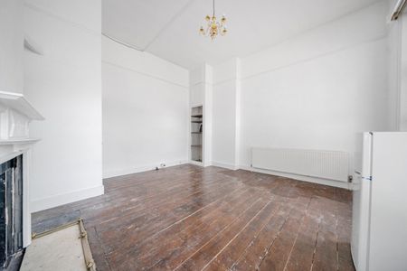 Somertrees Avenue, London, SE12 - Photo 5