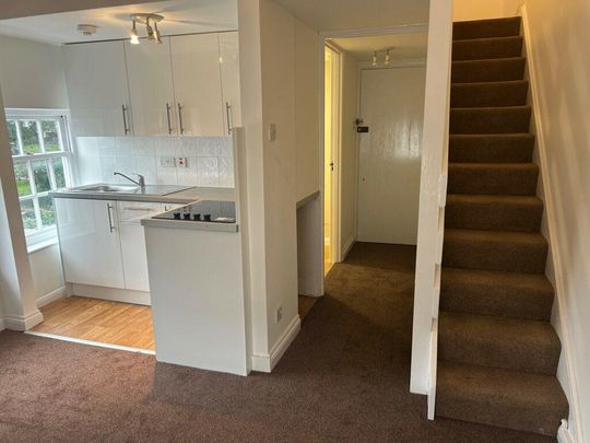 Studio to rent - Photo 1