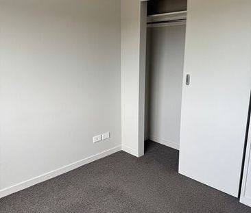 Chic 2BR Apt with Balcony & Parking! - Photo 6