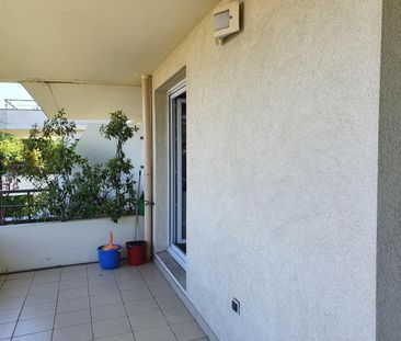 Location Appartement 3 pièces 75m² STE FOY LES LYON 69110 - Photo 1