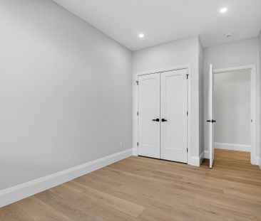 For Lease - 16 Gould Street, Tunneys Pasture and Ottawa West, Ontario - Photo 2