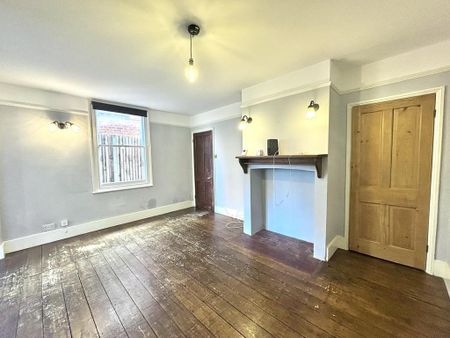 3 bedroom semi-detached house to rent - Photo 4