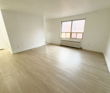 For Lease - 896 Eglinton Avenue Unit# 311, Toronto, Ontario - Photo 2