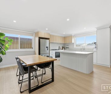 14 Andrew Thompson Drive, McGraths Hill NSW 2756 - House For Rent |... - Photo 4