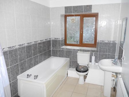 3 bedroom barn conversion to rent - Photo 3