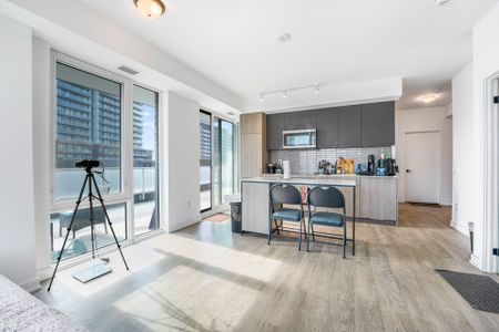 For Lease - 215 Lakeshore Road Unit# 215, Mississauga, Ontario - Photo 3