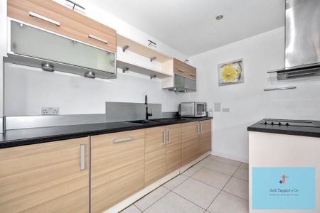 2 bedroom apartment to rent - Photo 5