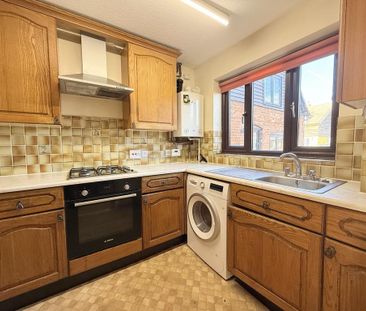 2 bedroom end of terrace house to rent - Photo 5