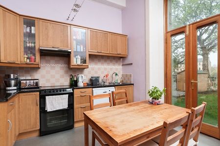 1509L - Lutton Place, Edinburgh, EH8 9PF - Photo 2