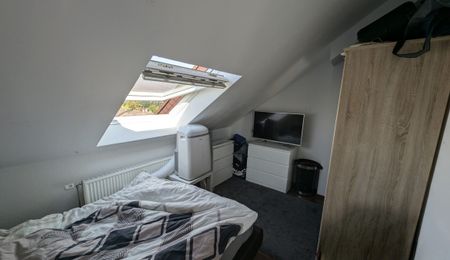 Helle, geräumige 2-Zimmerwohnung mit großzügigem Balkon! - Photo 2