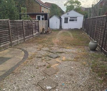 Barley Lane, Ilford, IG3 - Photo 6