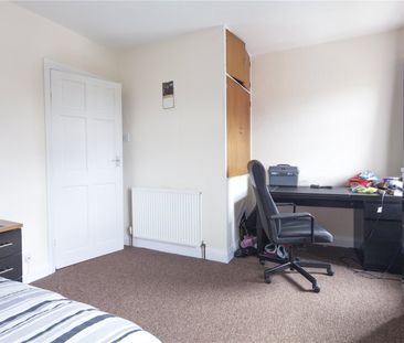 7 Birkhouse Lane, Huddersfield, HD5 - Photo 5