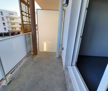 Location Appartement 1 pièce 18m² NIMES 30000 - Photo 2