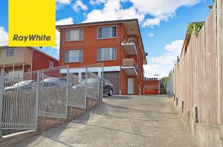 Freshly Updated 2 Bedroom Apartment with Lake Illawarra Views - Photo 5