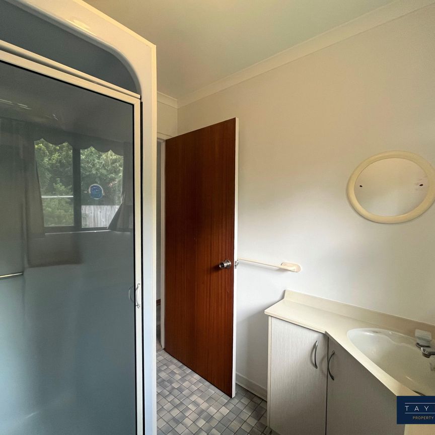 24 Catherine Crescent, Jubilee Pocket QLD 4802 - House For Rent | Domain - Photo 1