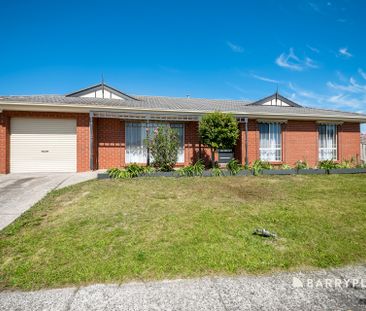 Neat & Tidy Three-Bedroom Home in a Convenient Location - Photo 6