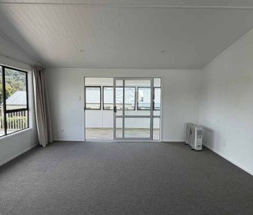 Comfort on Catherine Cres - Photo 1