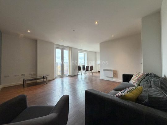 Price £1,800 pcm - Available Now - Furnished - Photo 1