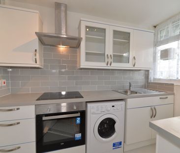 1 Bed Flat, Stockwell, SW9 - Photo 2