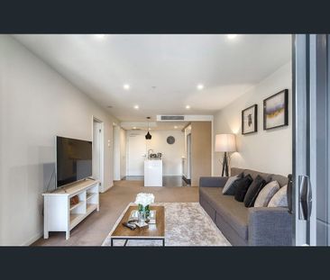 Your Dream Getaway: Luxury Living with Pool & River Views - Photo 1