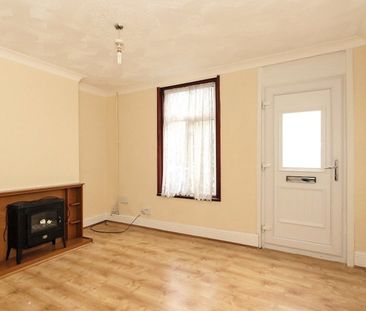 Shakespeare Road, Sittingbourne, Kent, ME10 - Photo 3