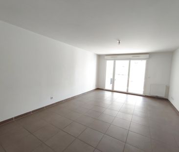 Location Appartement 3 pièces 61m² MARSEILLE 6ème - Photo 2