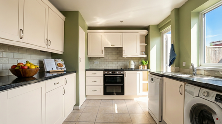 3 bedroom terraced house to rent - Photo 4