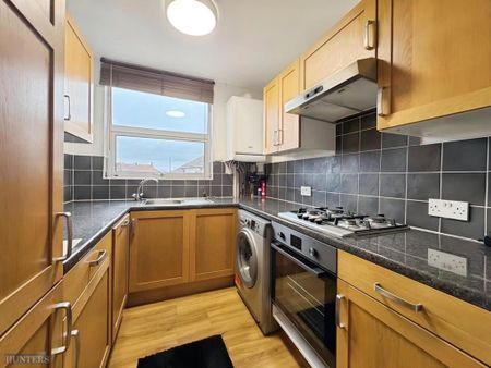 2 bedroom apartment to rent - Photo 3
