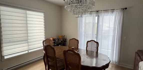 4.5 A LAVAL LUXUEUX ET TRÈS TRANQUILLE - Photo 2