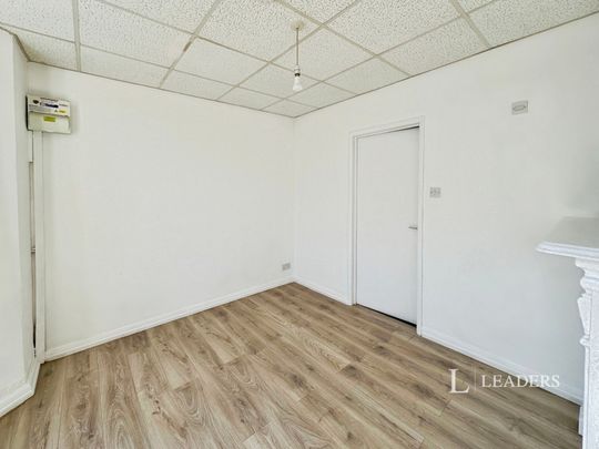 1 bedroom apartment to rent Latimer Road, Eastbourne, East Sussex, BN22 - Photo 1