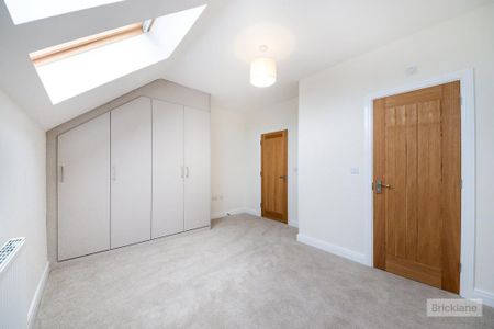4 bedroom terraced house to rent - Photo 3