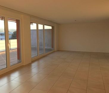 Helle 3.5-Zimmer Attikawohnung an ruhiger Lage - Photo 1
