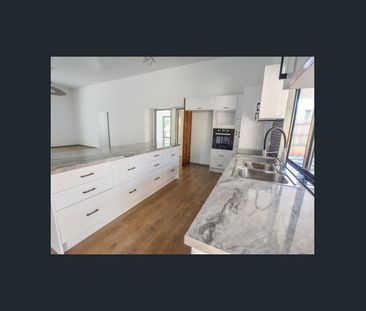 Location, Location, Location! - Photo 4