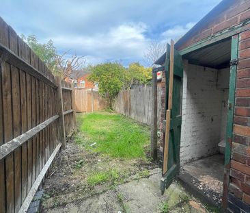 2 Bedroom Mid Terraced House For Rent - Photo 6