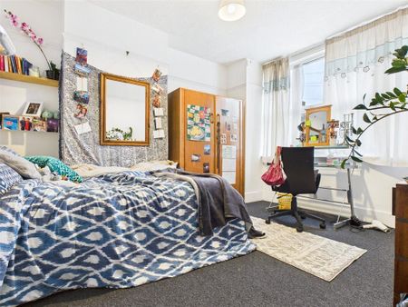 4 bedroom terraced house to rent - Photo 4