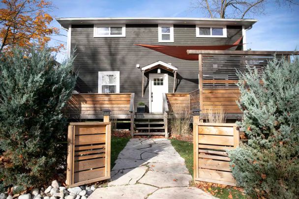 For Lease - 426 Wilson Street Unit# 2, Hamilton, Ontario - Photo 1