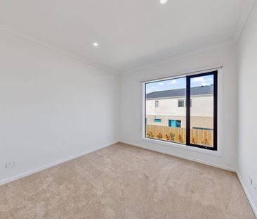 9 Fen Walk, Point Cook, Vic 3030 - Photo 6