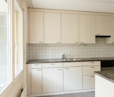 schöne, moderne 2.5 Zimmer-Wohnung mit Gartensitzplatz zu vermieten - Foto 4