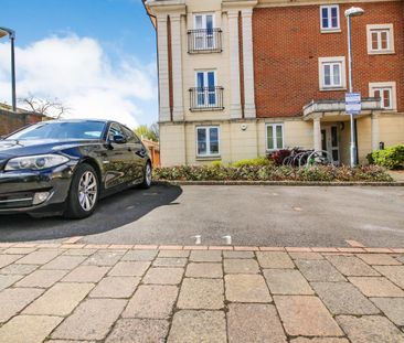 Brunel Crescent, Swindon, Swindon, SN2 - Photo 1