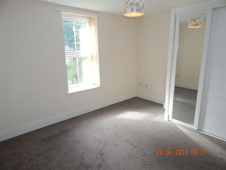Bromsgrove Road, Redditch - Photo 3