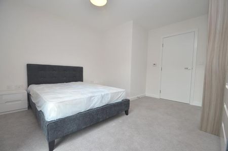 Emerald Court, Arla Place, Ruislip, HA4 - Photo 2