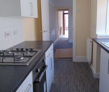 2 bedroom terraced house to rent - Photo 6