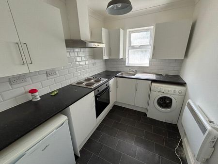 1 bedroom flat to rent - Photo 5