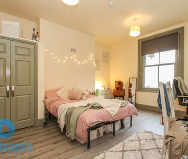 9 bed Semi-Detached House for Rent - Photo 1