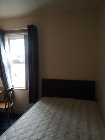 26 Rugby Avenue, Belfast, BT7 1RG - Photo 4