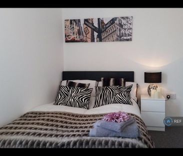 1 bedroom in a house share to rent - Photo 2