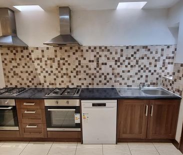 1 bedroom semi-detached house to rent - Photo 2