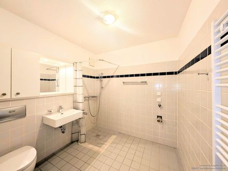 Moderne Servicewohnung für Senioren mit Balkon & Einbauküche, Pflegedienst im Haus - Photo 5